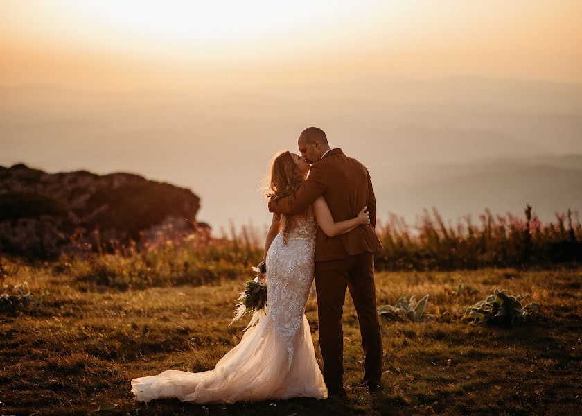 Fotógrafo de casamento Miljan Mladenovic (mladenovic). Foto de 26 de janeiro 2023