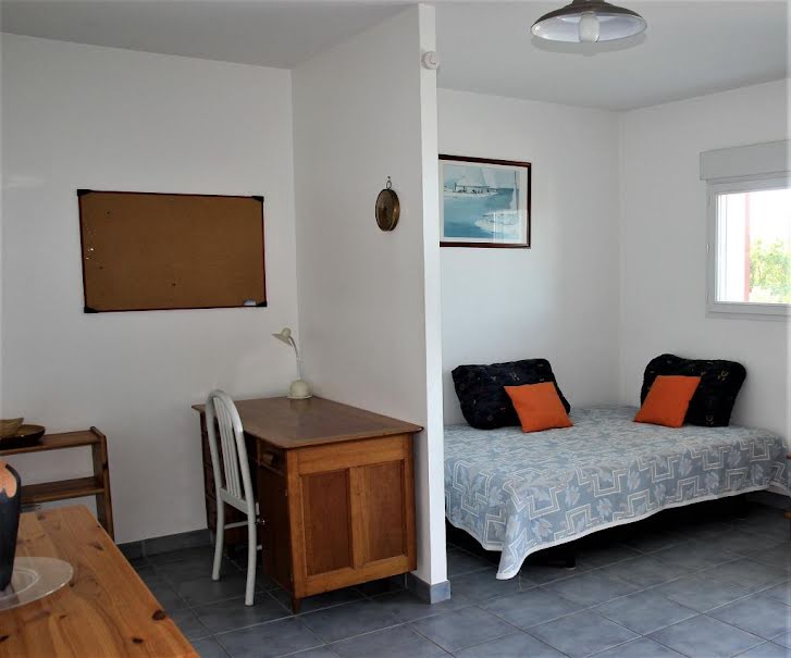 Location meublée appartement 1 pièce 30 m² à La Rochelle (17000), 580 €