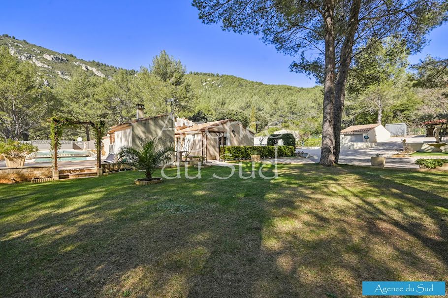 Vente maison 6 pièces 130 m² à Cuges-les-Pins (13780), 599 000 €