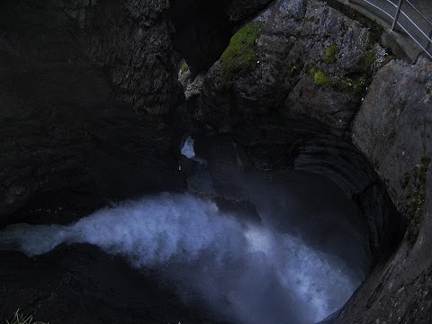 Viaje por los Alpes - Blogs de Suiza - El valle de Lauterbrunnen (15)