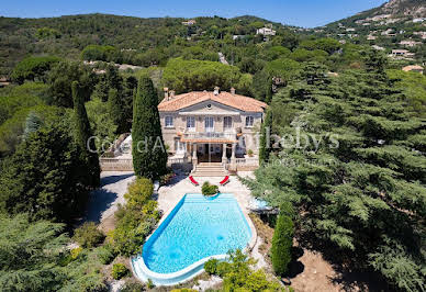 Seaside house with pool and terrace 8