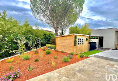 House with pool and terrace 2