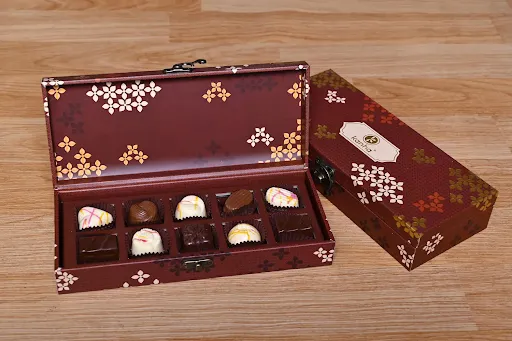 Chocolate [1 Box, 10 Pieces]