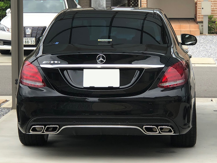 Cクラス セダンのCクラスセダン・C63仕様ディヒューザー取替えに関するカスタム事例の投稿画像1枚目