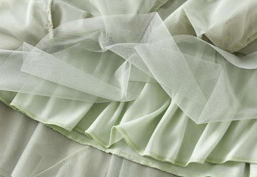 Title 11, Womens Fashion Ruffles Yarn Skirt A stylish an...
