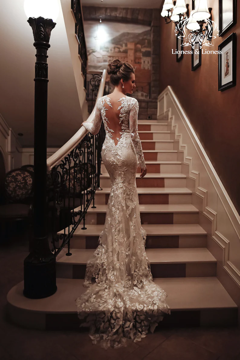 10 Stunning Winter Wedding Dresses ...