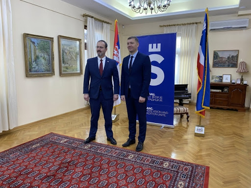 Ambasador SAD posetio Šabac, raduje ga što se čuju različita mišljenja