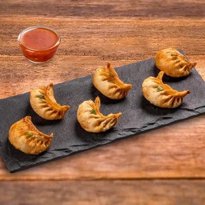 Fried Chicken Momos With Momo Chutney