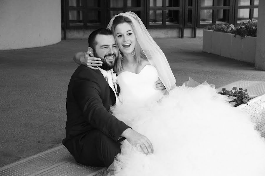 Wedding photographer Zsuzsa Szalay (szalay). Photo of 23 November 2020