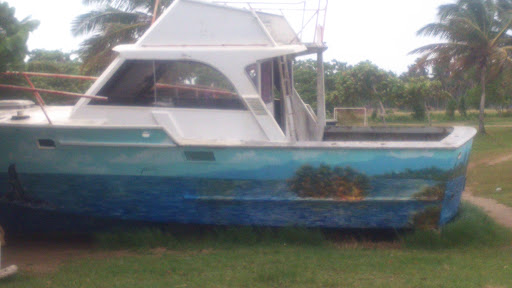 Mural Marino En Barco 