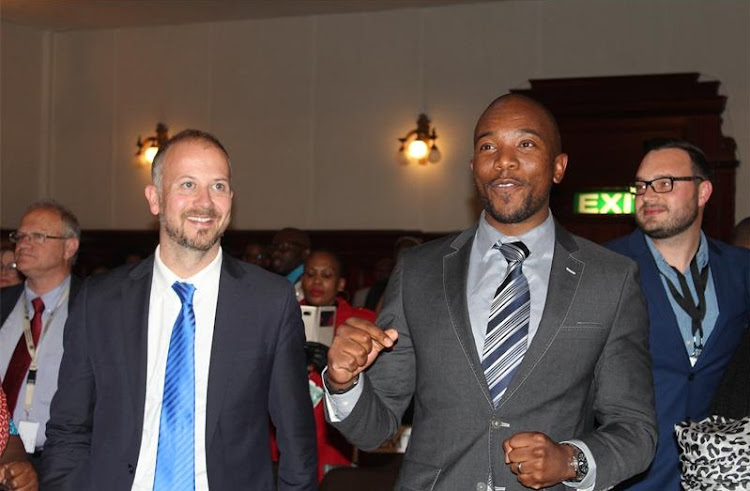 Gavin Davis, left, and Mmusi Maimane. Picture: WWW.RANDBURGSUN.CO.ZA