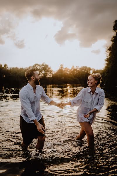 Wedding photographer Lena Steinke (lenasteinke). Photo of 11 December 2020