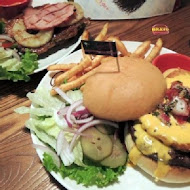 Bravo Burger 發福廚房