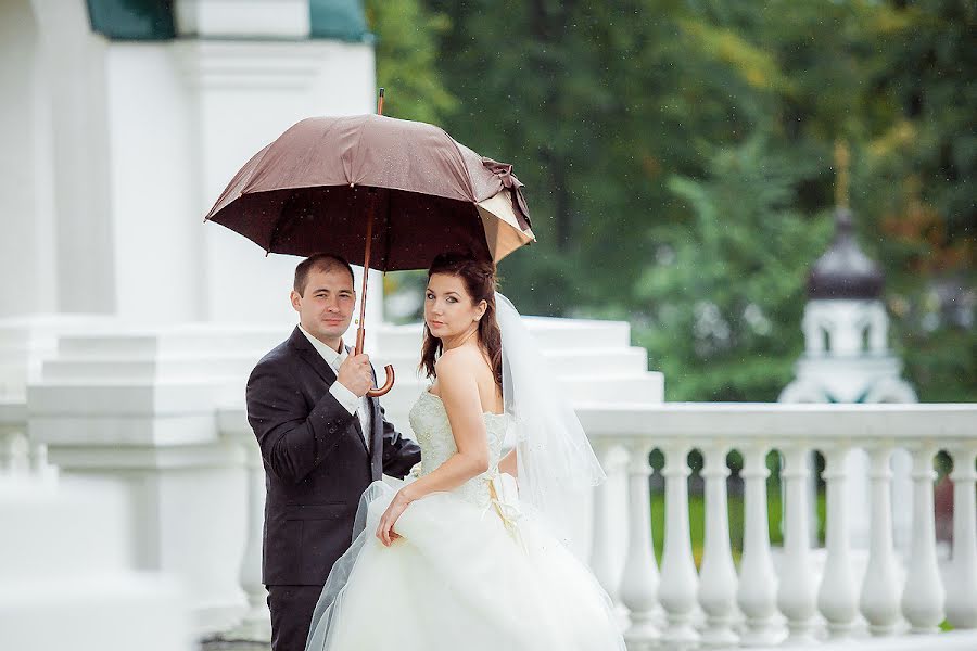 Nhiếp ảnh gia ảnh cưới Sergey Smeylov (smeilov). Ảnh của 9 tháng 12 2013