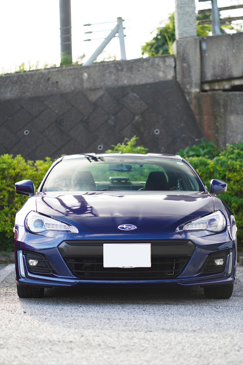 BRZの愛車の表情・お題提出・ラピスブルーパールに関するカスタム事例の投稿画像2枚目