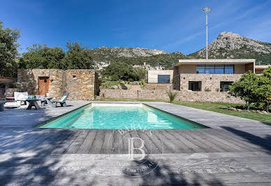 Villa with pool and terrace 10