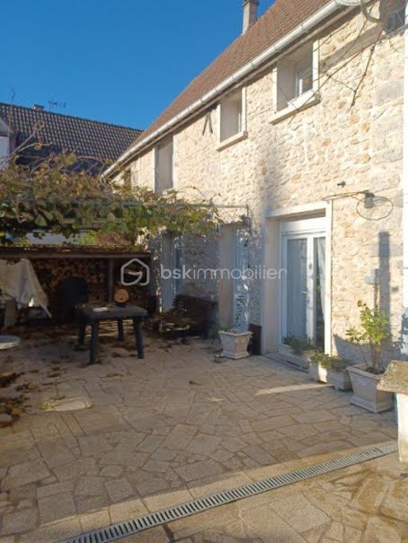 Vente maison 4 pièces 120 m² à Etampes (91150), 221 500 €