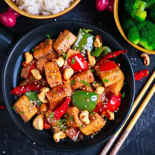 Tofu Tossed In Thai Spicy Paste