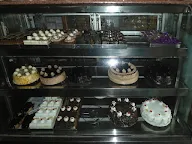 Ashianny's Pastry Shop photo 8