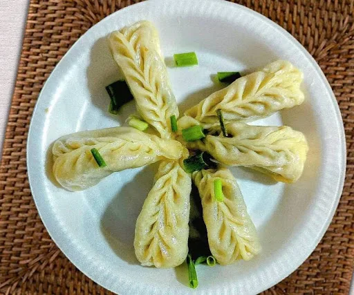 Chicken Steamed Momos [6 Pieces]