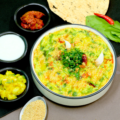 Dal Palak Millet Khichdi