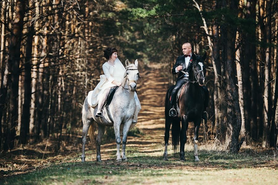 婚禮攝影師Ruslan Islamov（islamovphoto）。2017 5月2日的照片