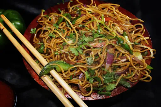 Veg Chowmein ( Desi Street Noodles )