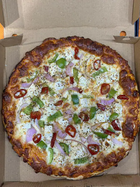 Tandoori Paneer Pizza