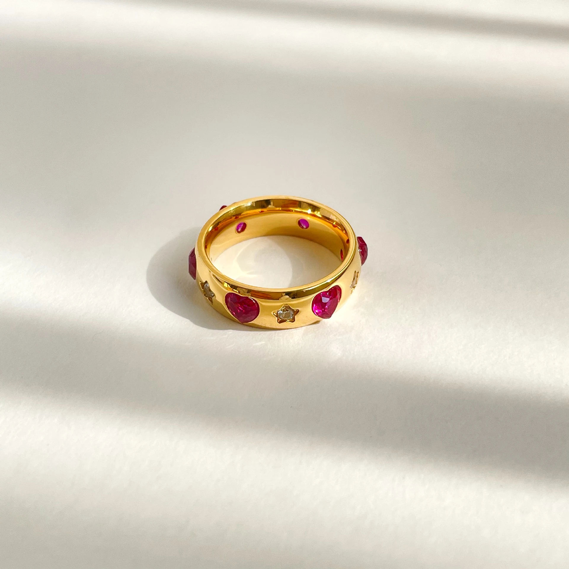 Title 4, Bague femme avec cœur de rose en zircon, un cad...