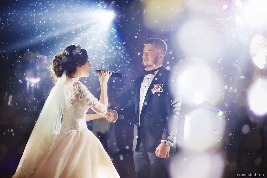 Fotógrafo de casamento Andrey Savchenko (twinsweddings). Foto de 20 de novembro 2016