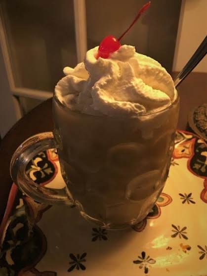 BONNIE'S HAZELNUT ICED COFFEE AND CREAM_image