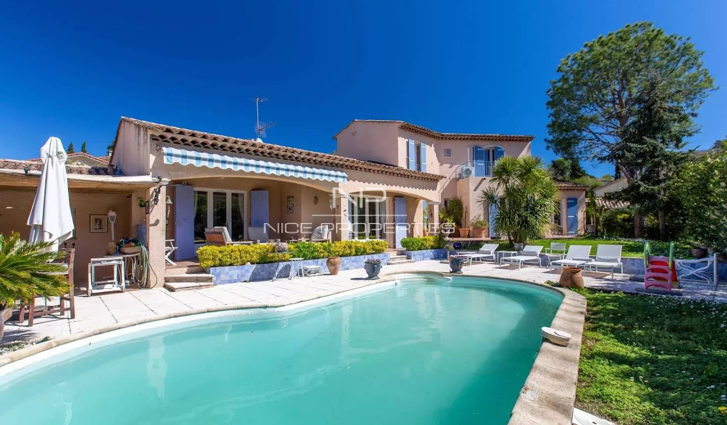 House with pool and garden Villeneuve-Loubet