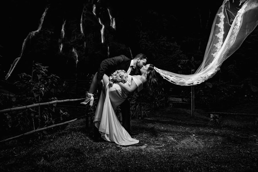 Wedding photographer Victor Motatto (victormotatto). Photo of 12 February