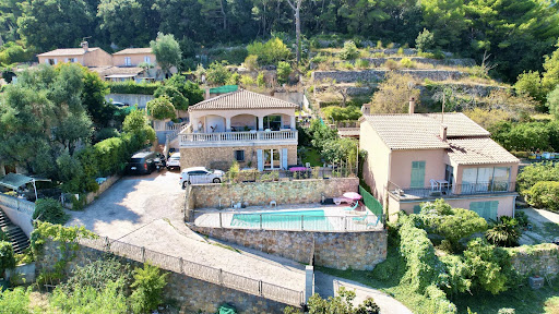 Seaside house with pool and terrace 5