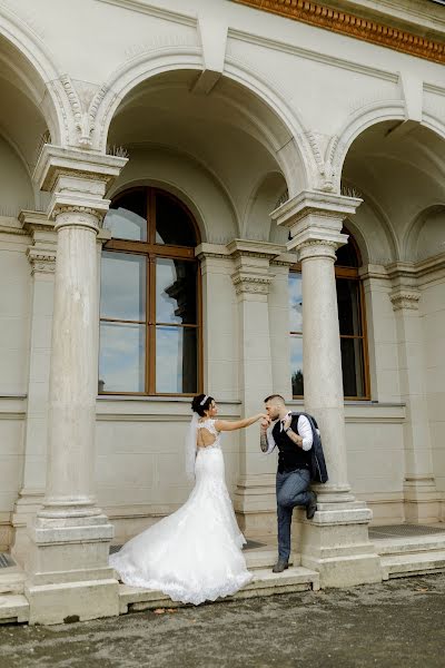 Fotografo di matrimoni Flóra Kürti (aandfphotography). Foto del 10 febbraio 2023