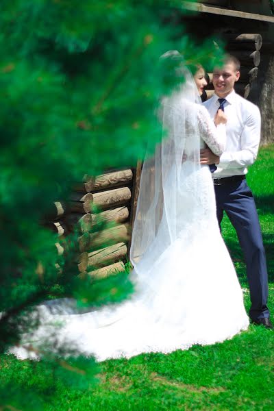 Fotografo di matrimoni Marina Ikhina (id1162797). Foto del 12 luglio 2016