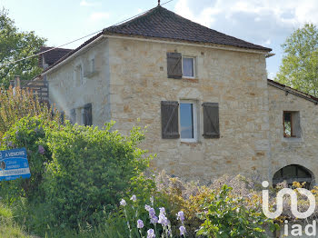 maison à Saint-Pierre-Lafeuille (46)