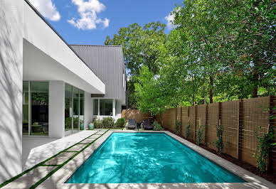 Maison avec piscine et jardin 10