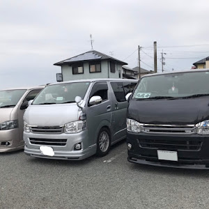 ハイエースバン TRH200V