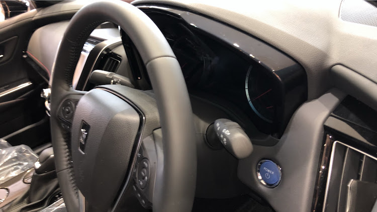 クラウンセダンのGrazio・リアルカーボン・プレシャスブラックに関するカスタム事例の投稿画像3枚目