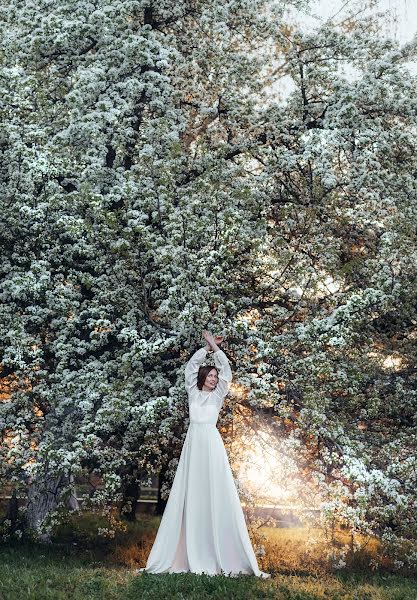 Wedding photographer Olga Nikolaeva (avrelkina). Photo of 13 May 2021