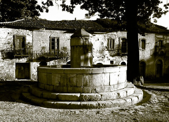 La vecchia piazza di Roscigno (Salerno) di ragnomo