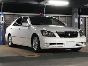 クラウンロイヤルの覆面仕様に関するカスタム ドレスアップ情報 57件 車のカスタム情報はcartune