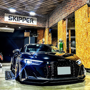 R8 クーペ 5.2FSIクワトロ