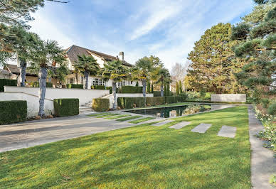 House with garden and terrace 20