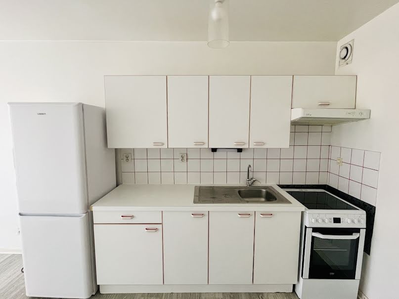 Location  appartement 2 pièces 43.32 m² à Amiens (80000), 590 €