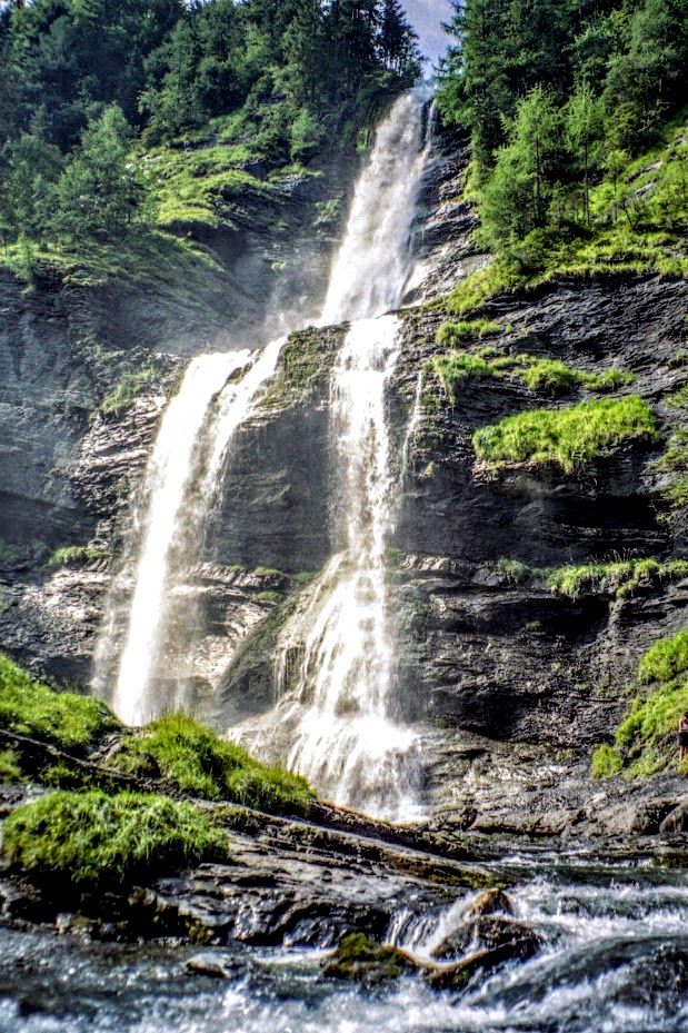 Cascade du Rouget Wasserfall Savoyen La fer a Cheval Hufeisen Samoens