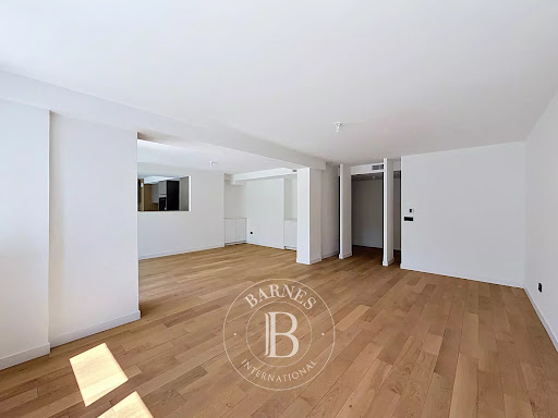 Apartment with pool 4