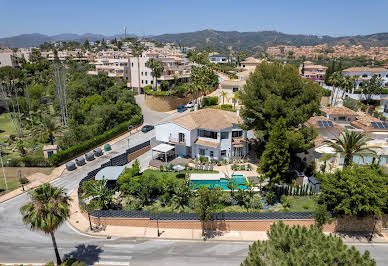 Villa avec piscine et terrasse 20