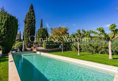 Villa with pool and terrace 4